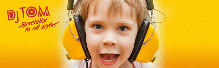 Baden-Baden-Hochzeits-DJ-Tom als Kind mit Kopfhörer
